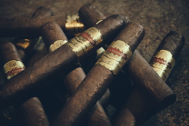 Casa Turrent Cigars - Tradition • Quality • Excellence. Discover the Essence of Mexican Tobacco