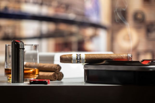 Discover the Elegance of Silencio Red Dot Cigars